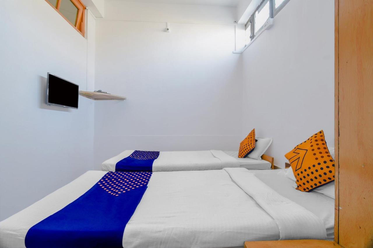 Oyo Flagship 71156 Hotel Jaybee'S Dibrugarh Esterno foto