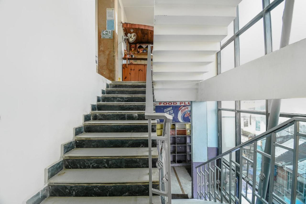 Oyo Flagship 71156 Hotel Jaybee'S Dibrugarh Esterno foto