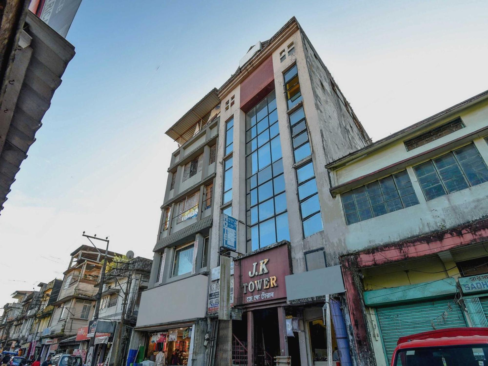 Oyo Flagship 71156 Hotel Jaybee'S Dibrugarh Esterno foto