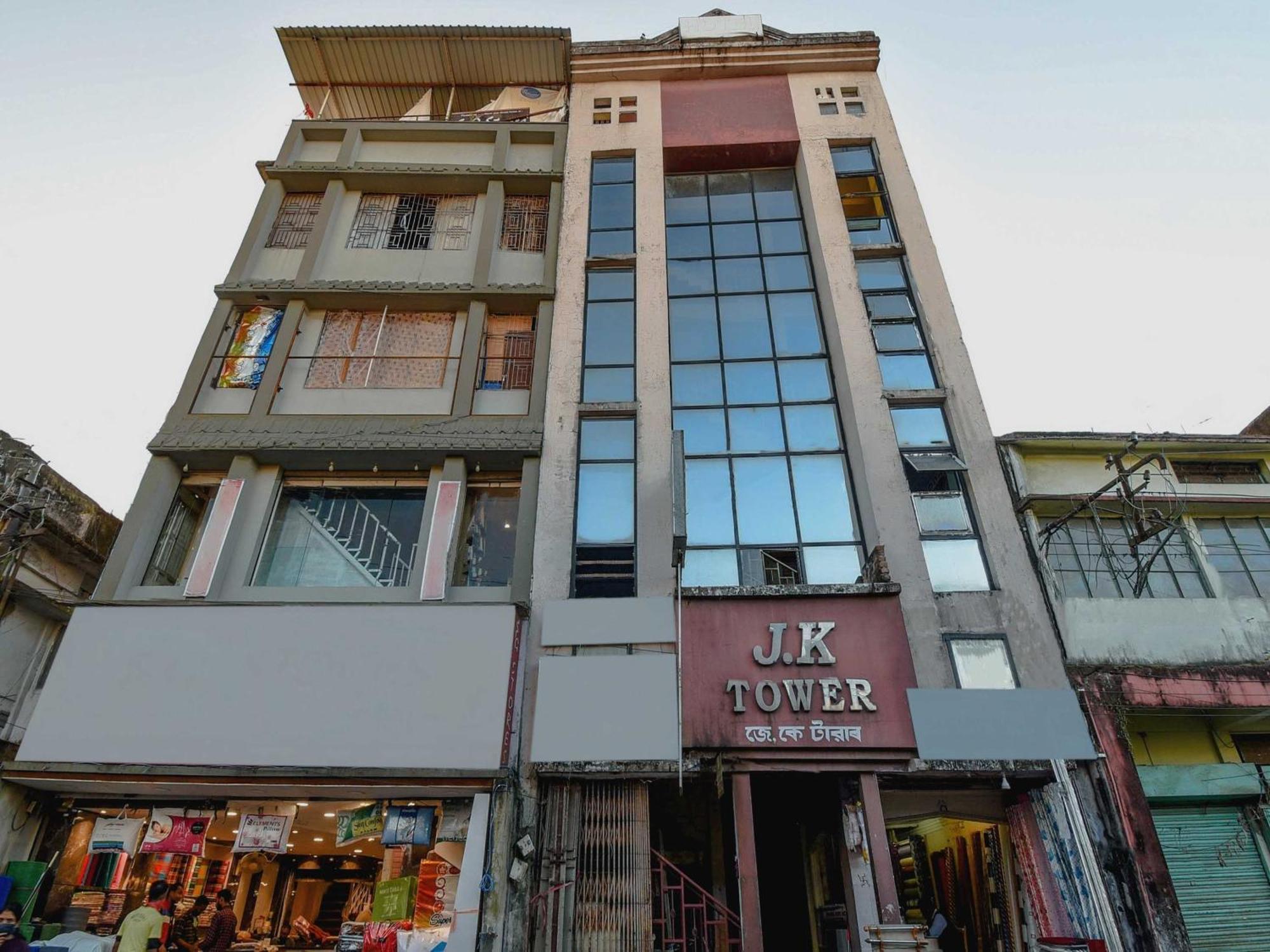Oyo Flagship 71156 Hotel Jaybee'S Dibrugarh Esterno foto