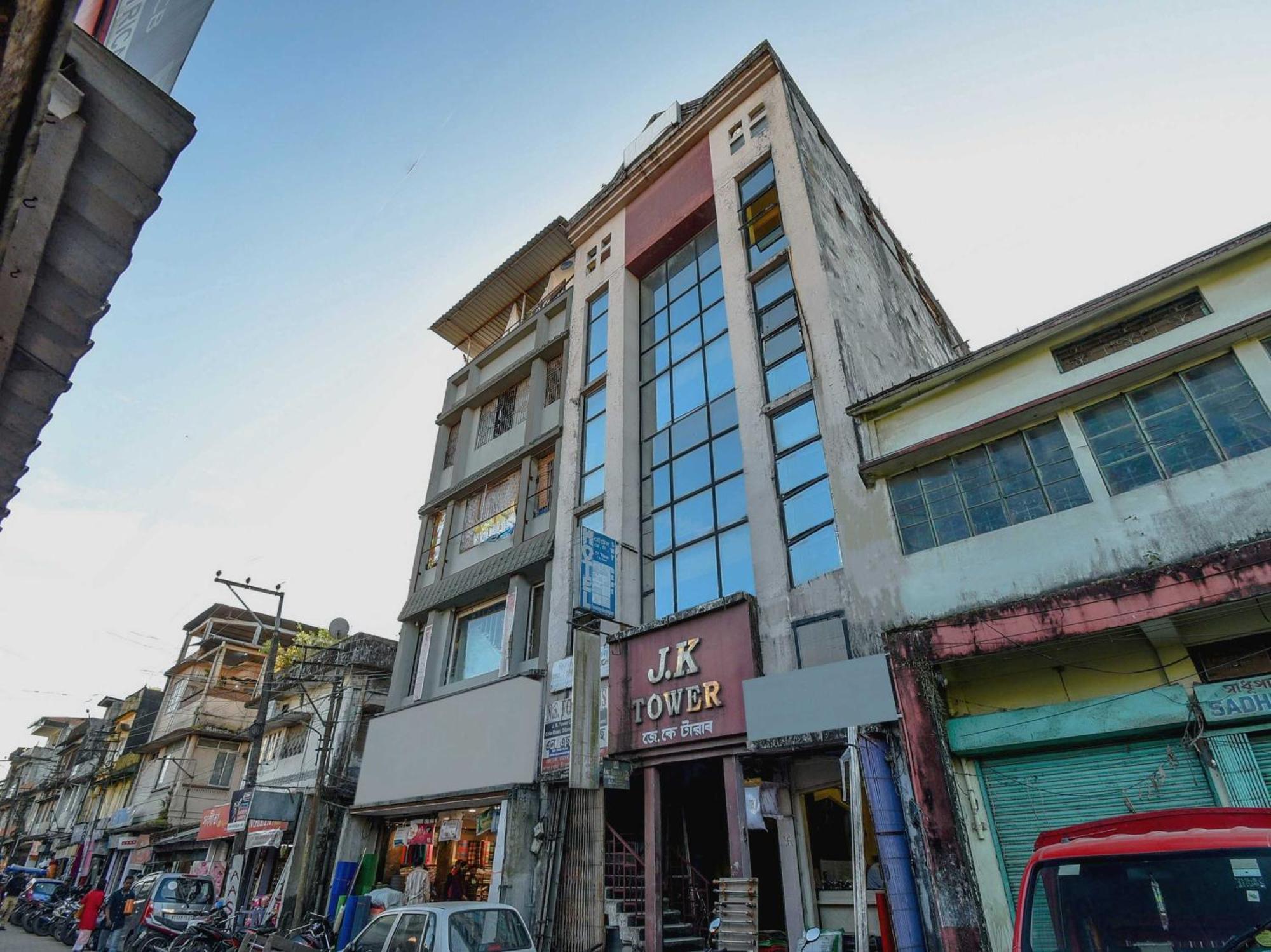 Oyo Flagship 71156 Hotel Jaybee'S Dibrugarh Esterno foto