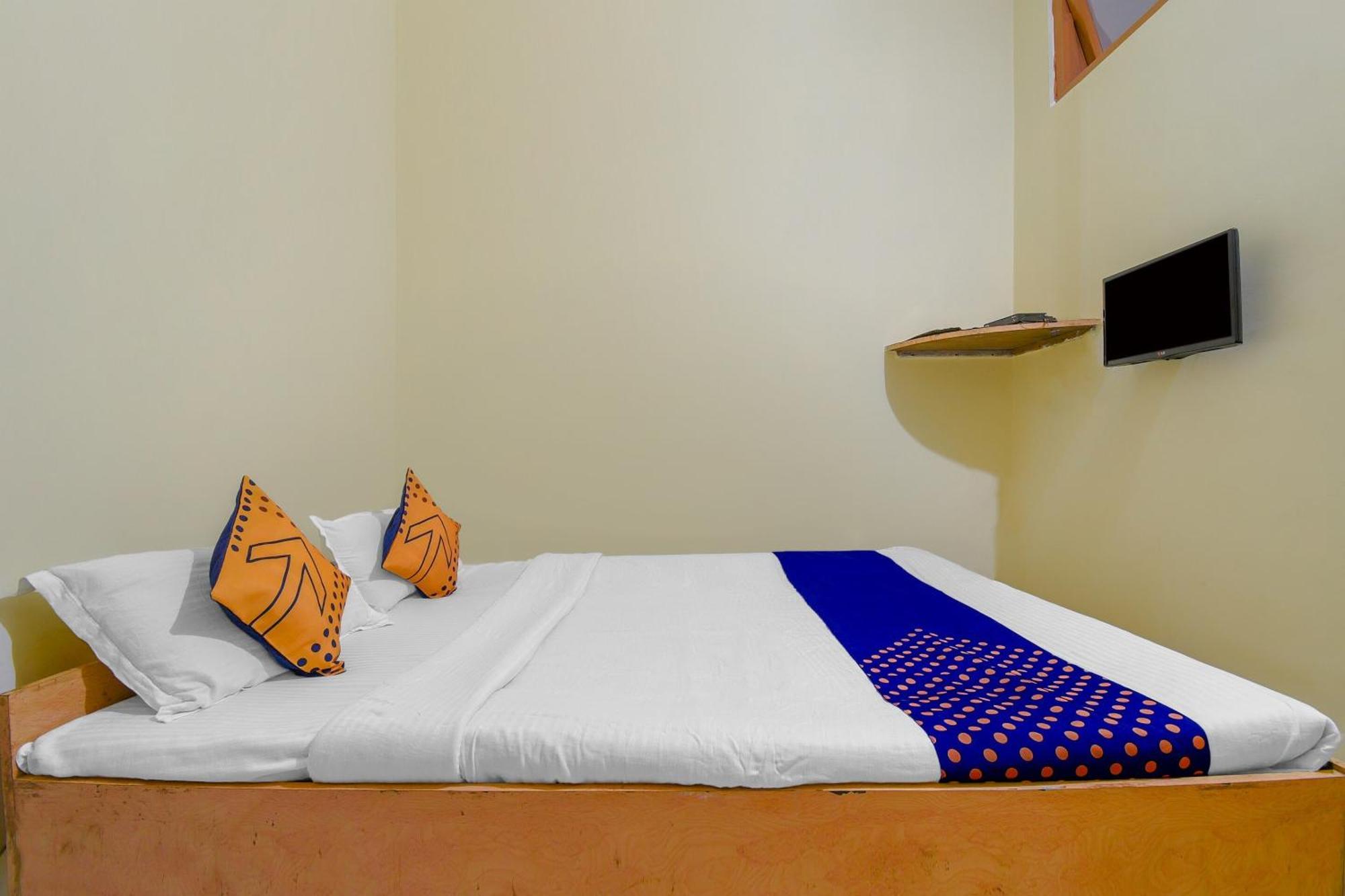 Oyo Flagship 71156 Hotel Jaybee'S Dibrugarh Esterno foto
