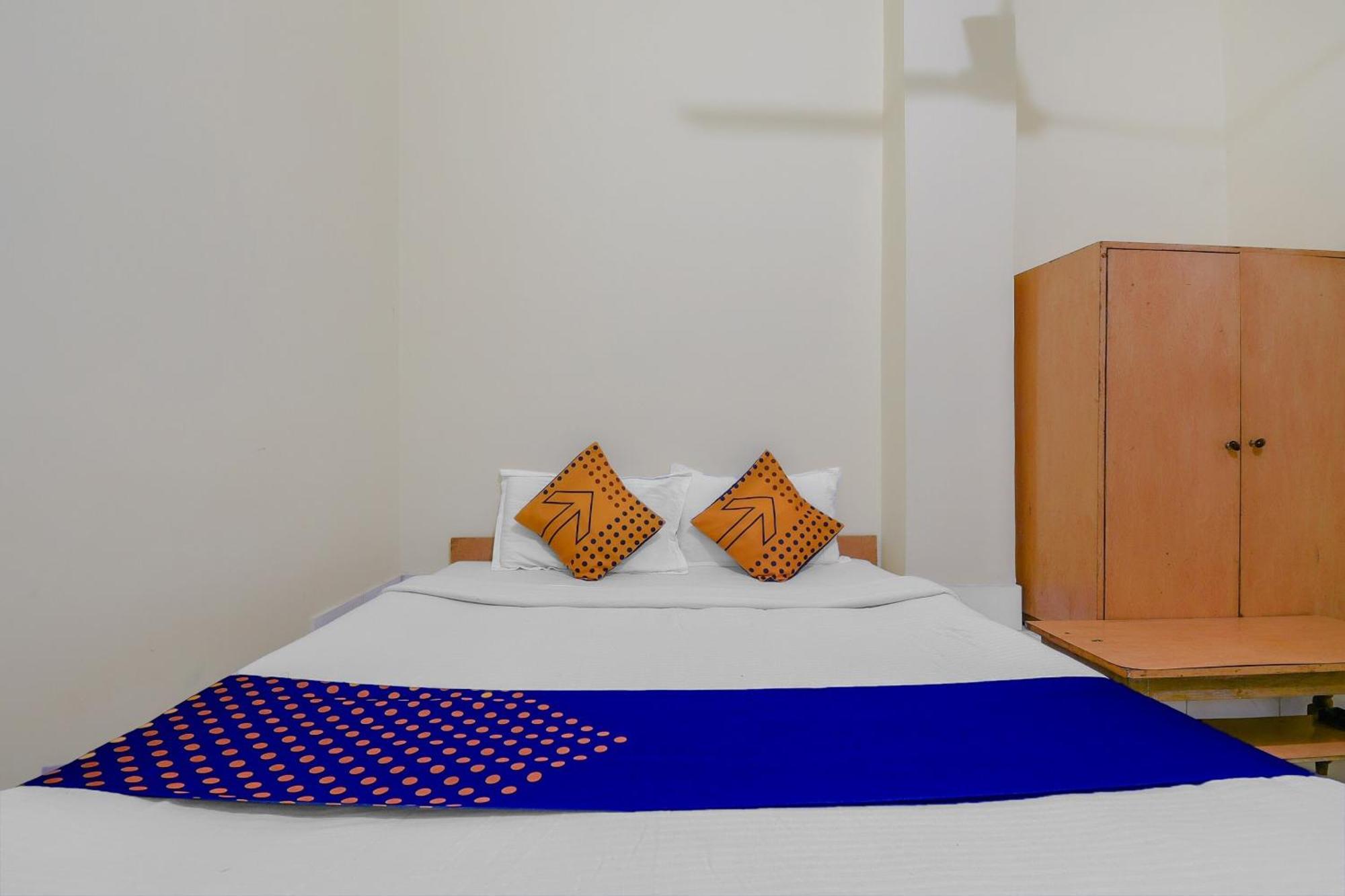 Oyo Flagship 71156 Hotel Jaybee'S Dibrugarh Esterno foto