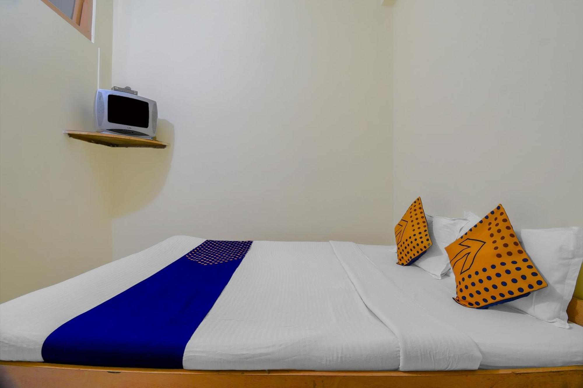 Oyo Flagship 71156 Hotel Jaybee'S Dibrugarh Esterno foto