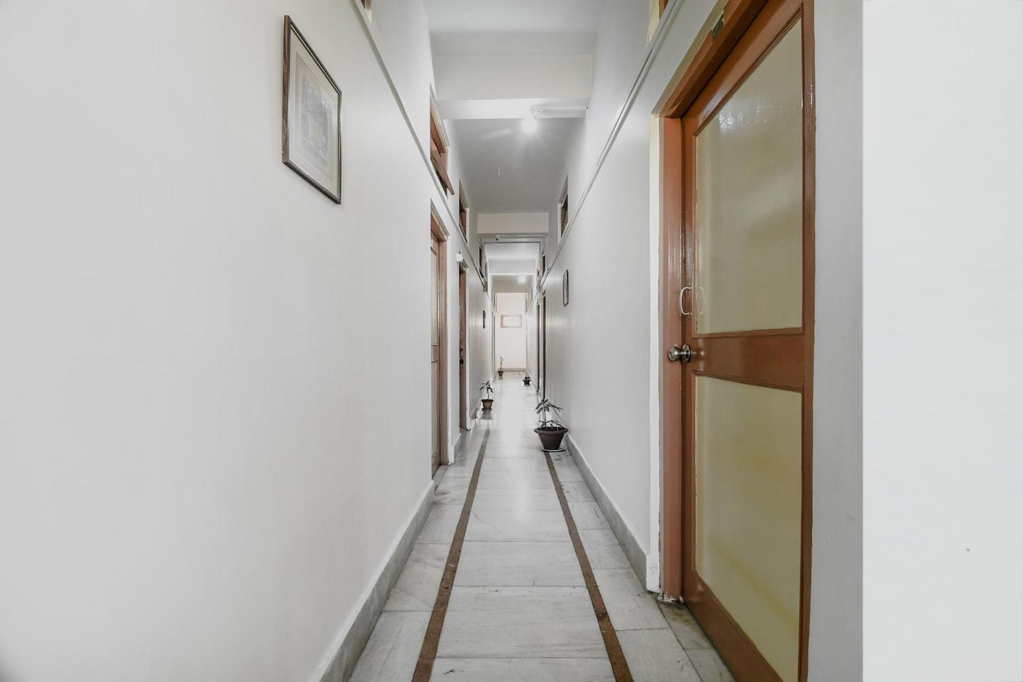 Oyo Flagship 71156 Hotel Jaybee'S Dibrugarh Esterno foto